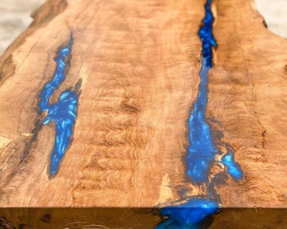 ナラのダイニングテーブル