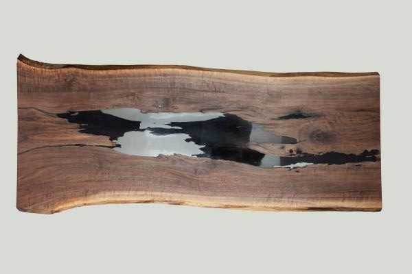 ブラックウォールナットのダイニングテーブル