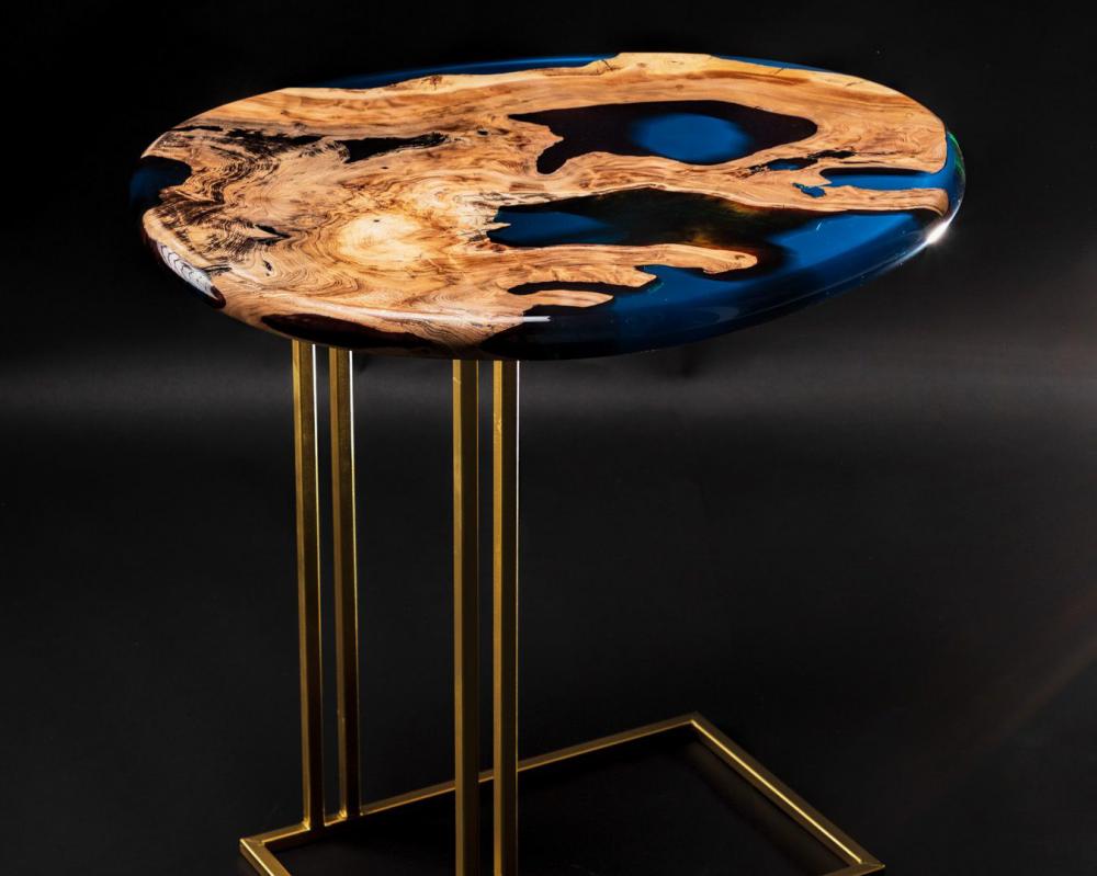 卵型サイドテーブル