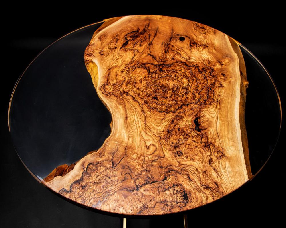 タモの円形レジンテーブル